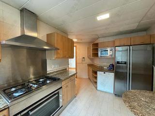 Mid Levels Central - Fairlane Tower 11