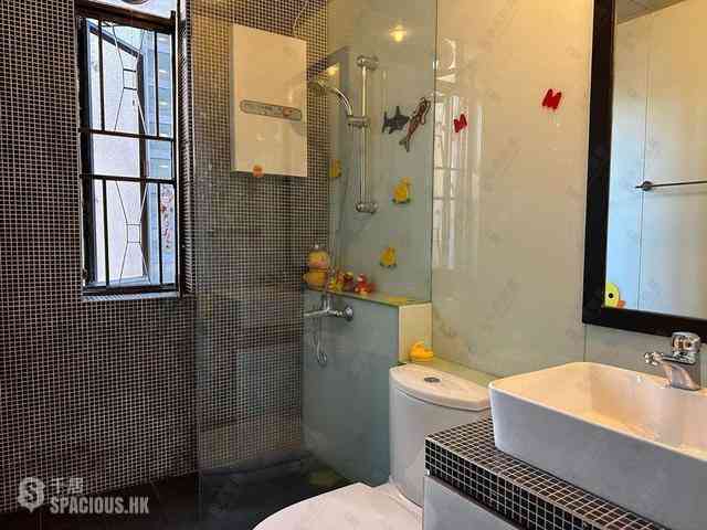 Mid Levels Central - Estella Court 08