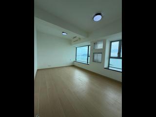 Kennedy Town - The Merton Tower 2 09