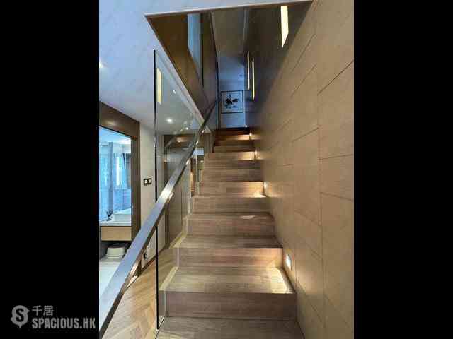 Mid Levels West - Park View Court 02