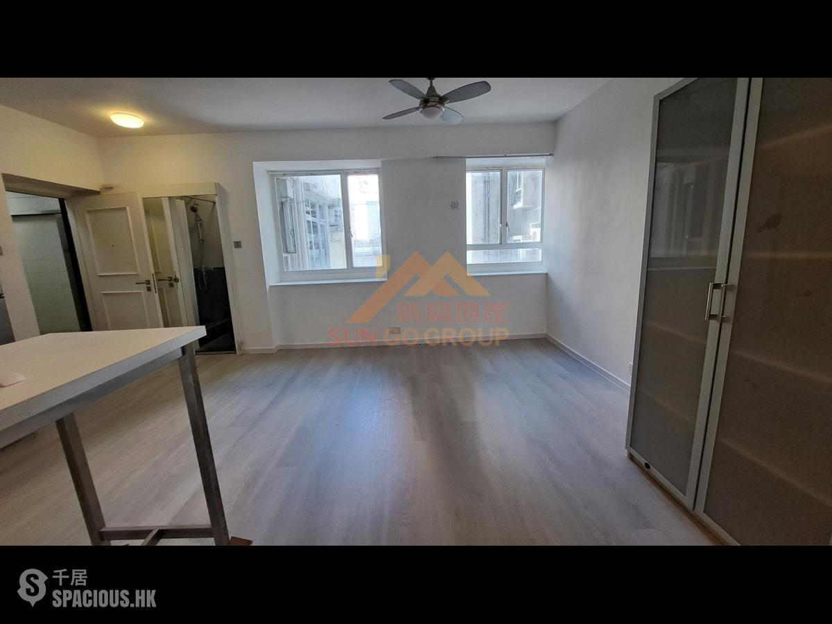 Mid Levels Central - Woodland Court 01