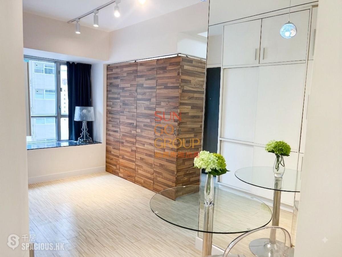 Mid Levels West - Cartwright Gardens 01