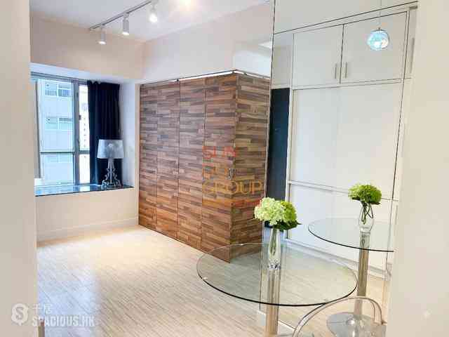 Mid Levels West - Cartwright Gardens 01