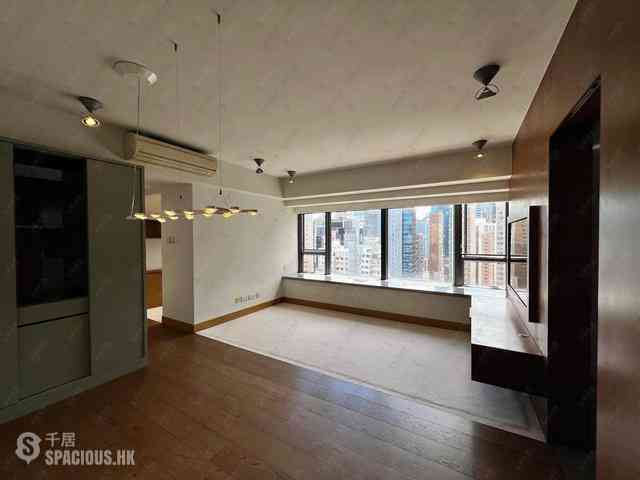 Soho - Centrepoint 01