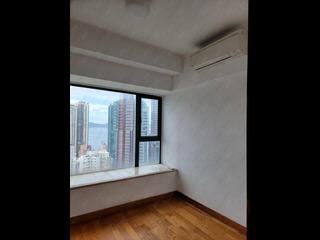 Kennedy Town - University Heights Block 2 03