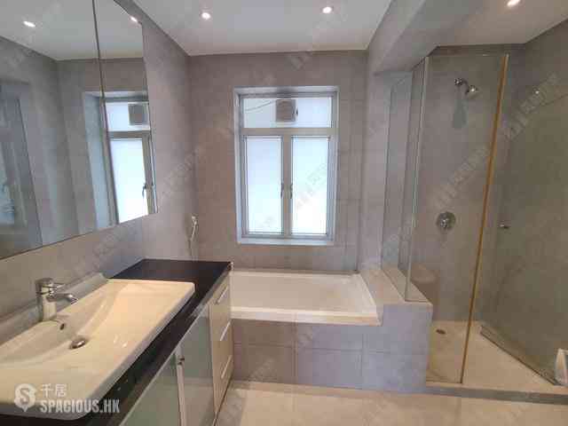 The Peak - Barker Villa 04