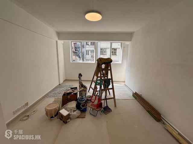 Soho - 52, Graham Street 01