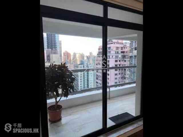 Soho - Albron Court 01
