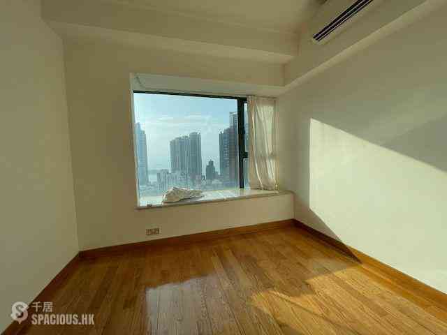 Kennedy Town - University Heights 03