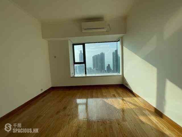 Kennedy Town - University Heights 05