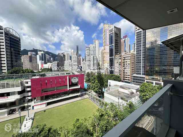 Happy Valley - Sports Mansion 01