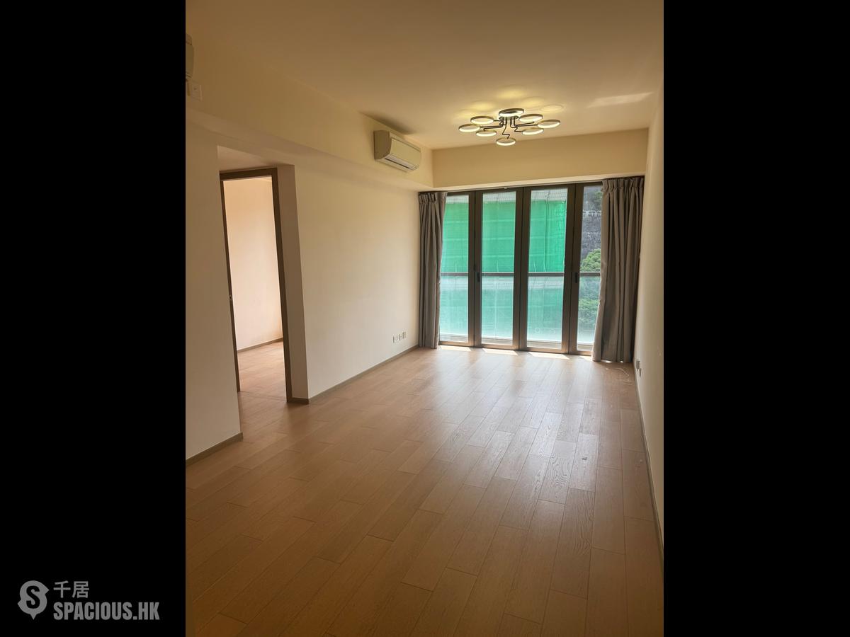 Shau Kei Wan - Island Garden 01