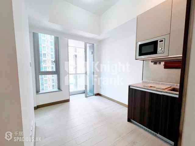 Tai Kok Tsui - L・Living 23 01