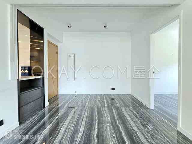 Wan Chai - Yue King Building 02