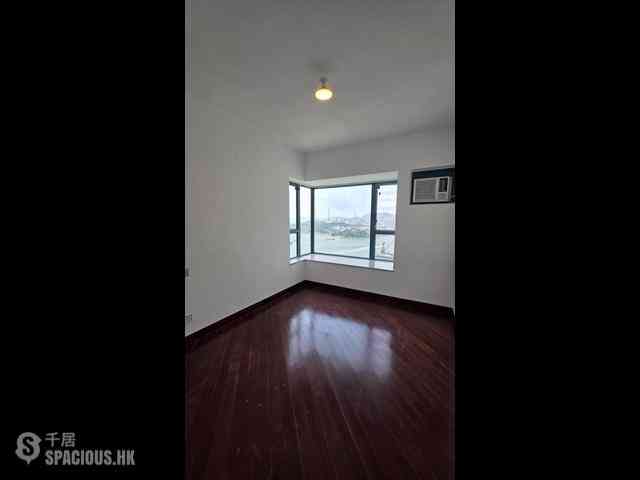 Tai Kok Tsui - The Long Beach Tower 8 03