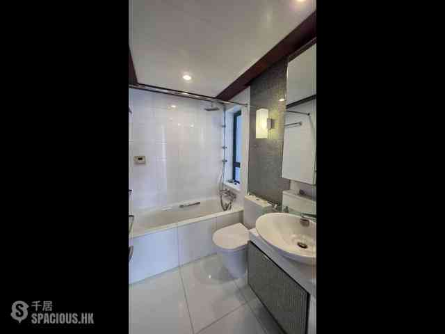 Tai Kok Tsui - The Long Beach Tower 8 06
