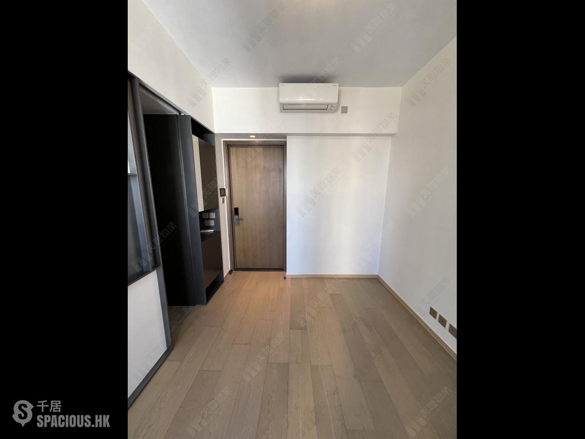 Sai Ying Pun - 15 Western Street 01