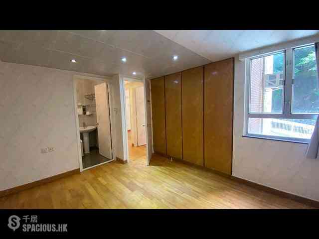 Mid Levels West - Realty Gardens Paris Court (Block 2) Paris Court 13