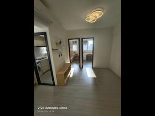 Kennedy Town - Luen Yau Apartments 04