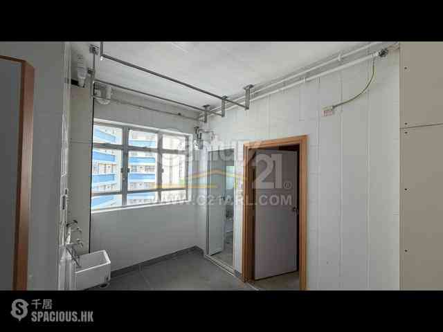 Tai Hang - Aurizon 15