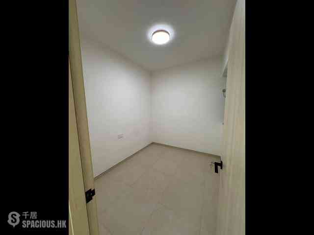 North Point - Luen Wo Apartments 06