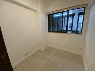 Wan Chai - Chin Hung Building 07