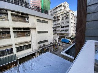 Wan Chai - Chin Hung Building 03