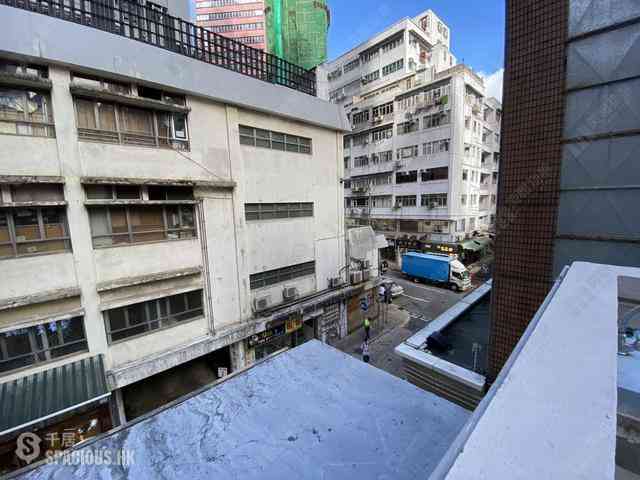 Wan Chai - Chin Hung Building 03