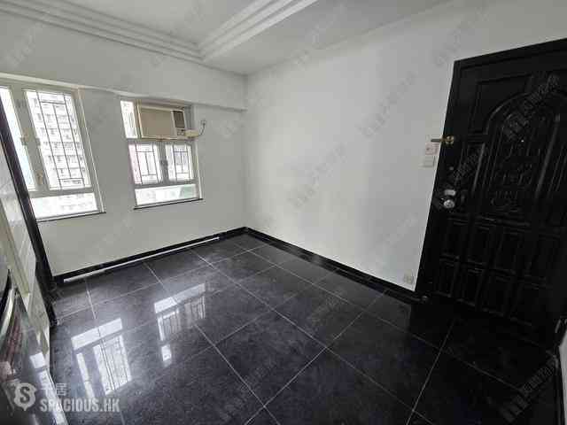 Wan Chai - Lok Ku House 04