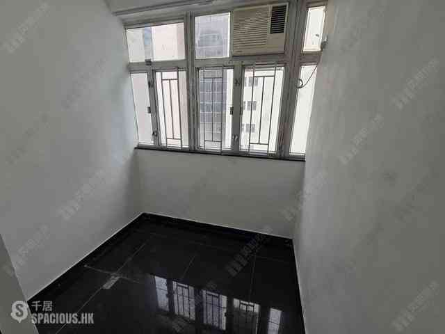 Wan Chai - Lok Ku House 06