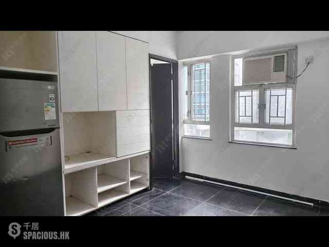 Wan Chai - Lok Ku House 11