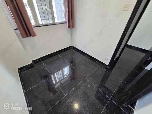 Wan Chai - Lok Ku House 17