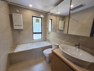 Repulse Bay - Ruby Court Tower 2 09