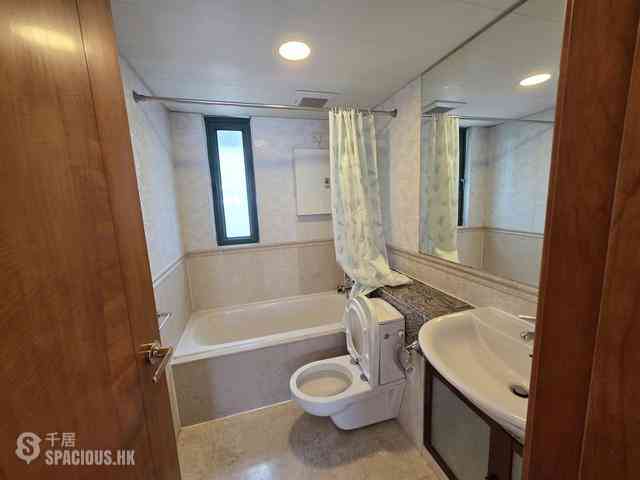 Kennedy Town - University Heights Block 2 02