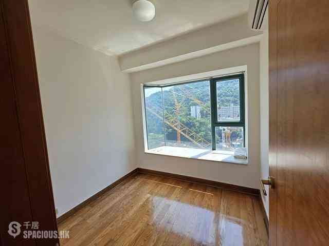 Kennedy Town - University Heights Block 2 03