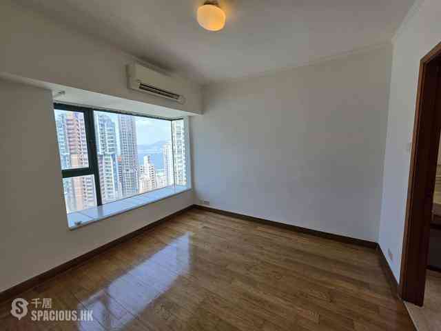 Kennedy Town - University Heights Block 2 04