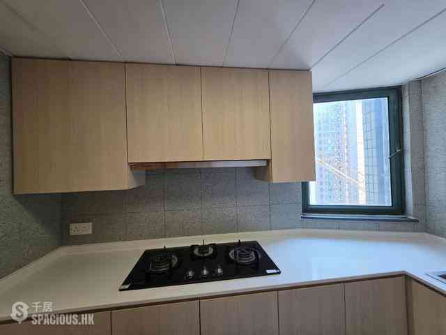 Kennedy Town - University Heights Block 2 09