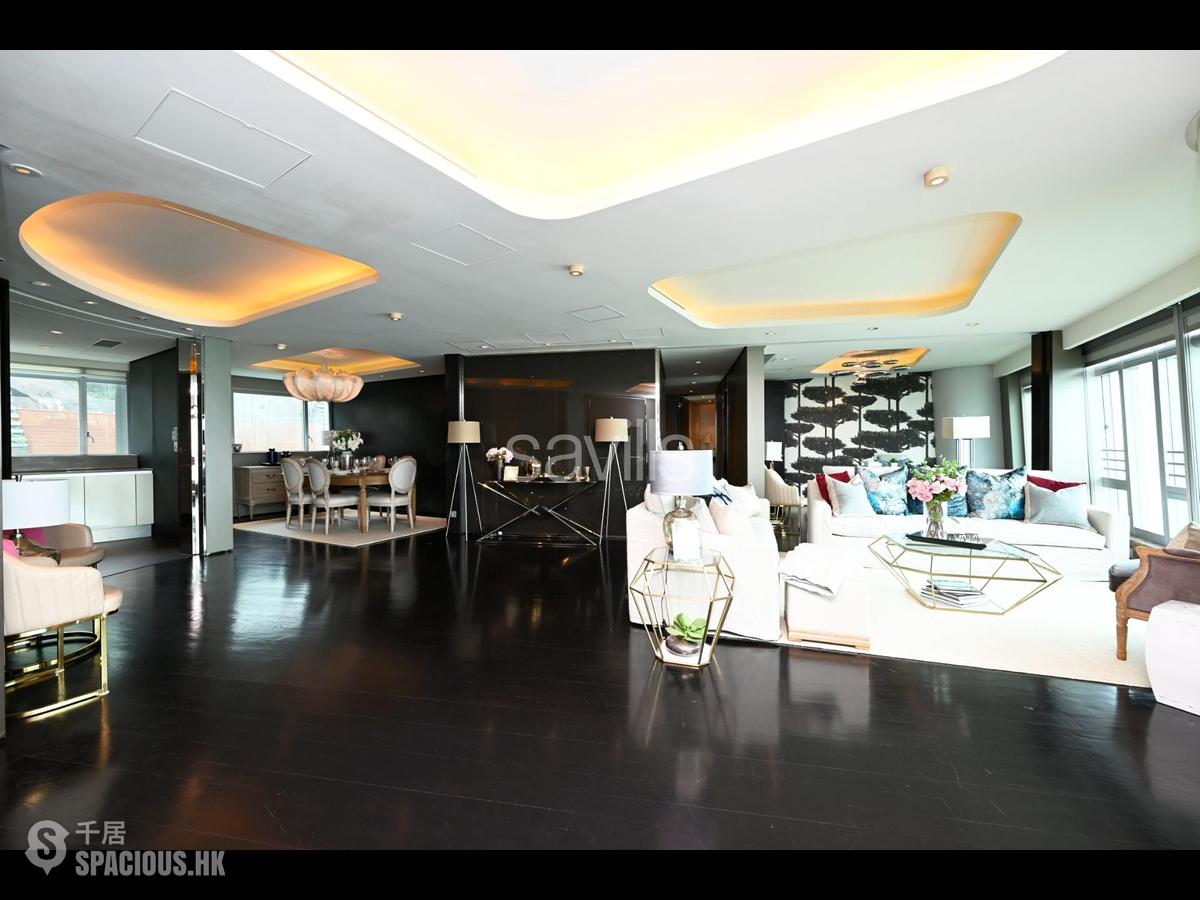 Repulse Bay - The Lily 01