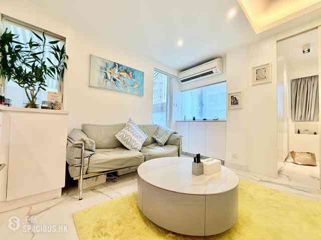 Sai Ying Pun - Fook Moon Building 05