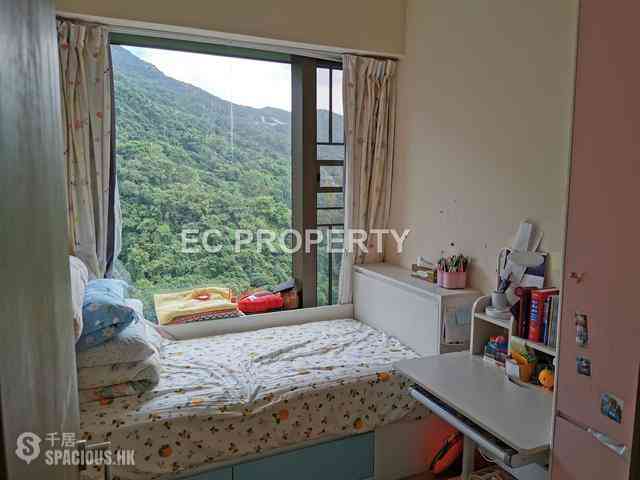 Shau Kei Wan - Island Garden 06