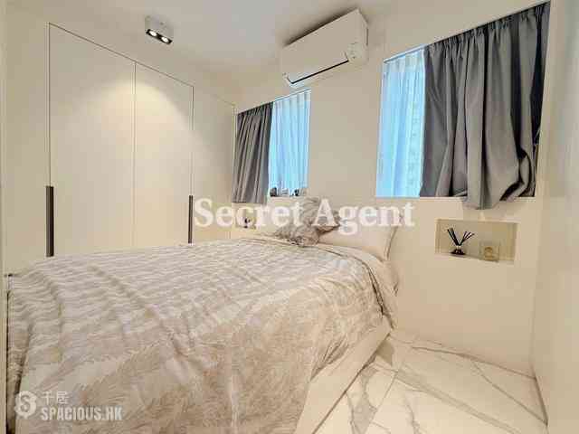 Sai Ying Pun - Fook Moon Building 06