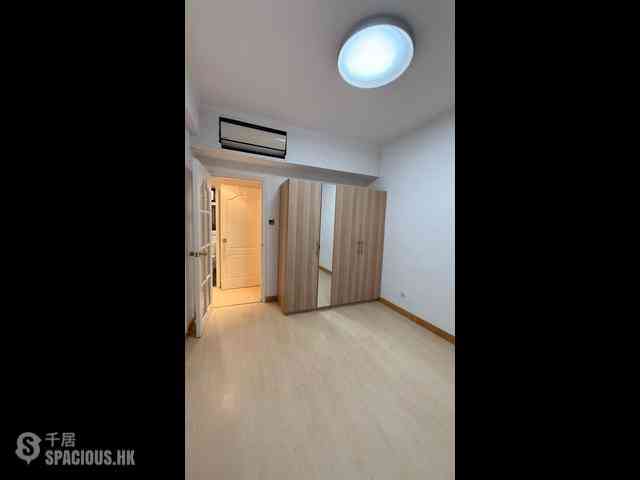 Mid Levels Central - Clovelly Court Block 2 06