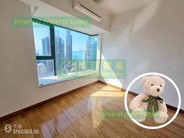 Kennedy Town - University Heights 08