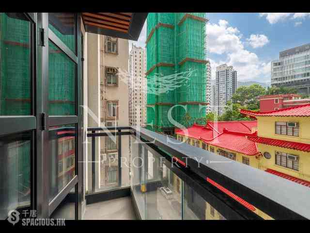 Happy Valley - The Aster (Resiglow) 03
