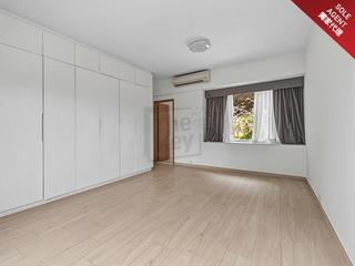 The Peak - Barker Villa 05