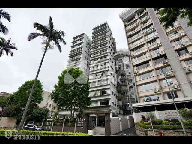 Beacon Hill - Beacon Hill Court 01