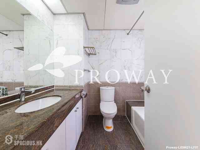 Mid Levels Central - Clovelly Court 06