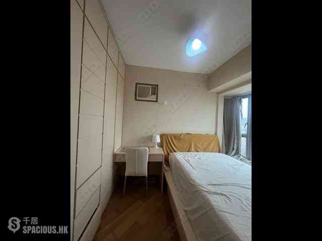 Tai Kok Tsui - Harbour Green Tower 3 03