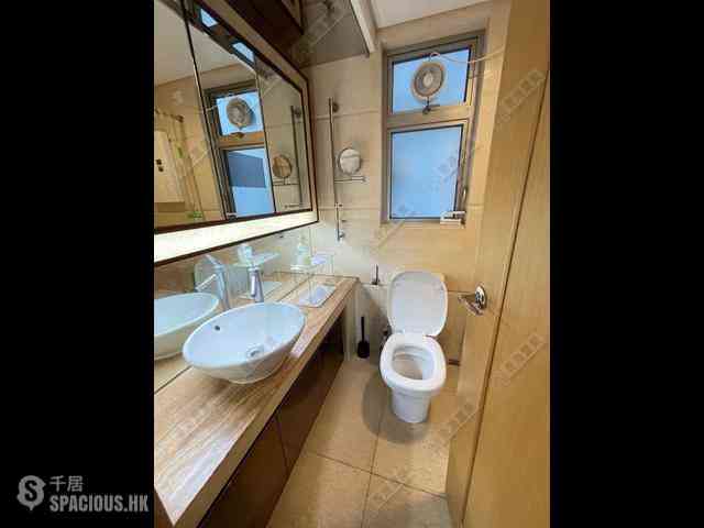 Tai Kok Tsui - Harbour Green Tower 3 08