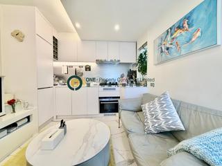 Sai Ying Pun - Fook Moon Building 04